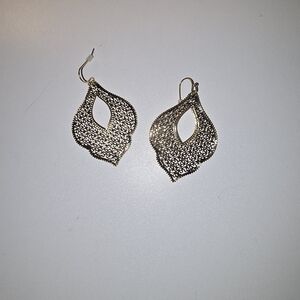 Elegant Gold Filigree Earrings